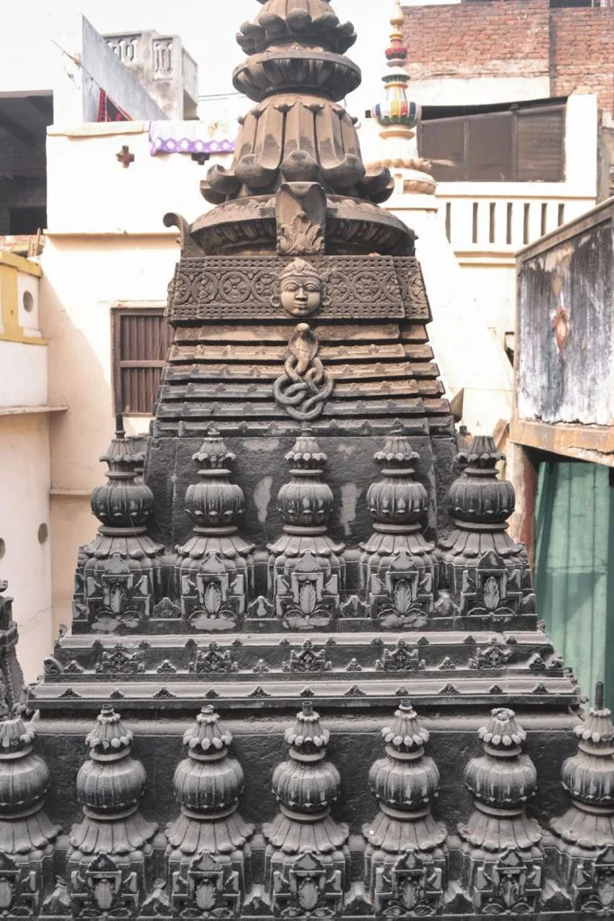 Pyramidal roof of mandapa, Kumbha Mahadev temple