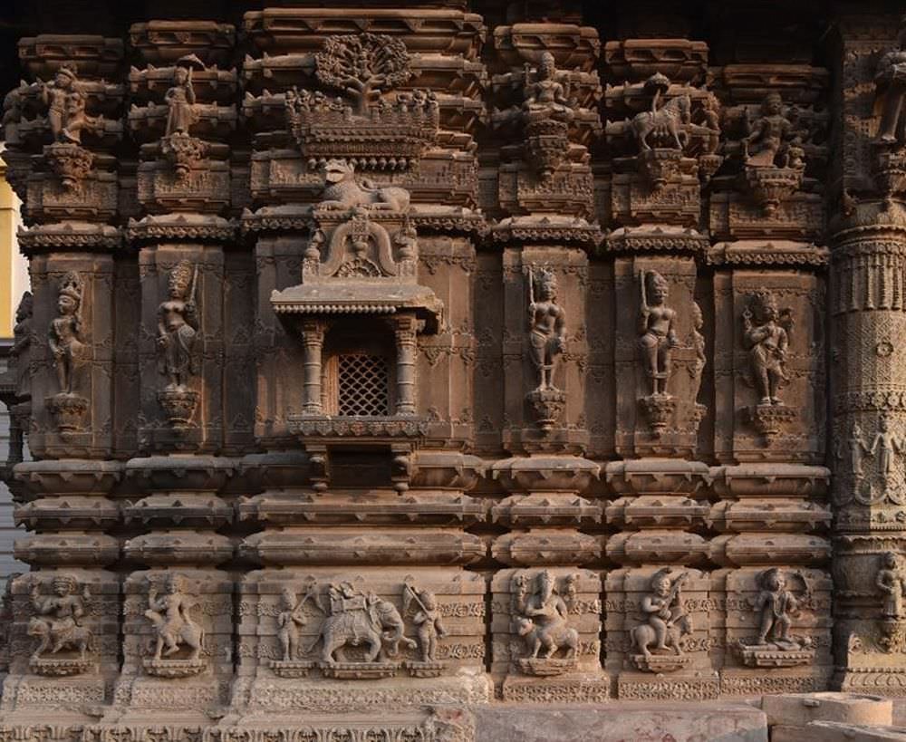 Shri Kumbha Mahadev Temple, South Wall, East to West