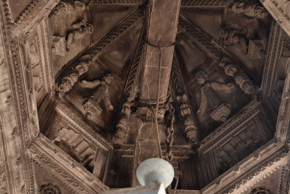 Krishna with gopis, ceiling of mandapa (Image 7)